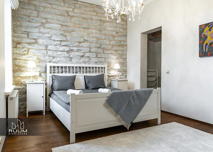 Elegant 2-bedroom In Kadriorg Apartmán