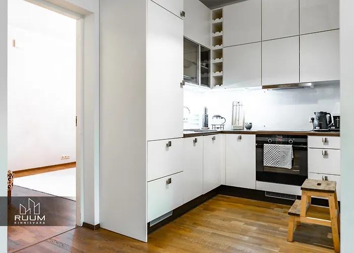 Elegant 2-bedroom In Kadriorg * Tallinn