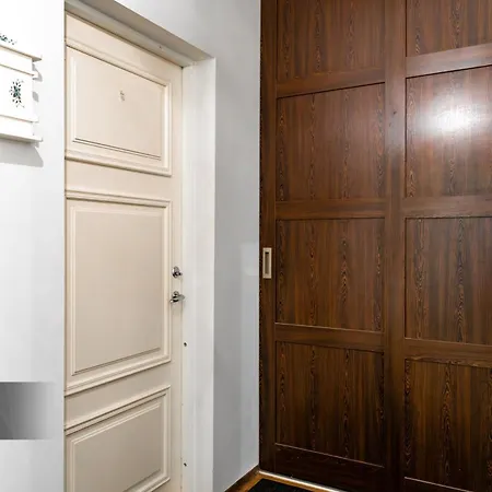 Elegant 2-bedroom In Kadriorg